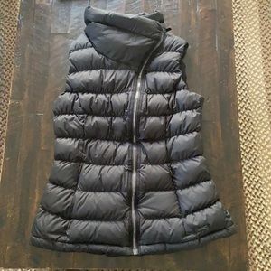 Athleta down women’s vest puffer black medium